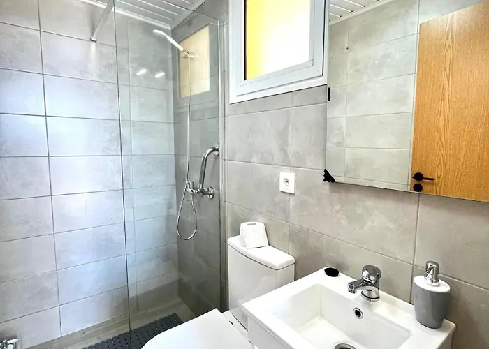 Thomas Nyaraló Lombada dos Marinheiros